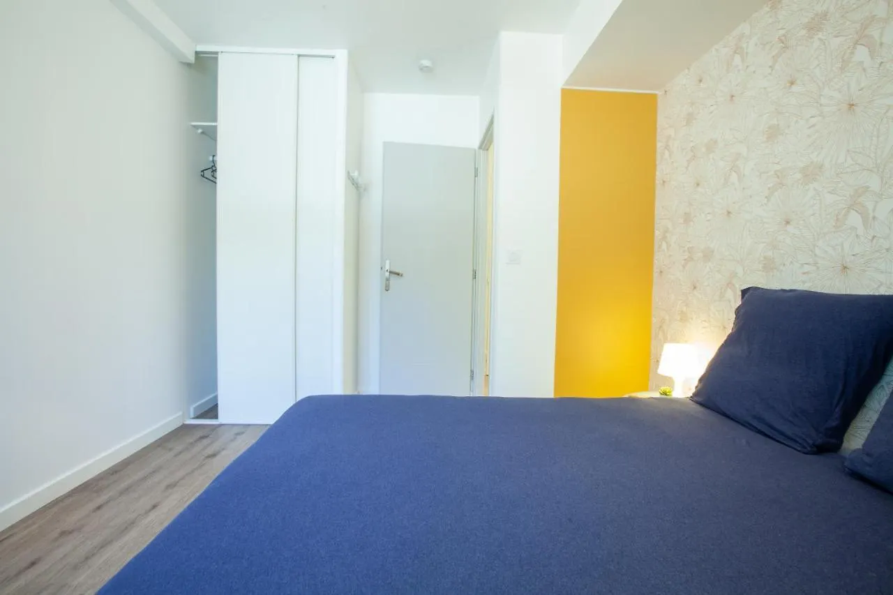Appartement Familial Proche Centre - Terrasse & Parking Prive Gratuit Avignon Apartment