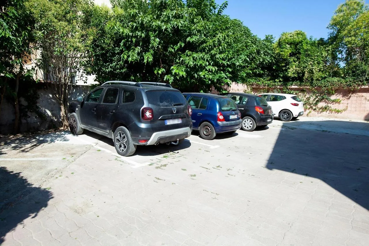 Appartement Familial Proche Centre - Terrasse & Parking Prive Gratuit Avignon France
