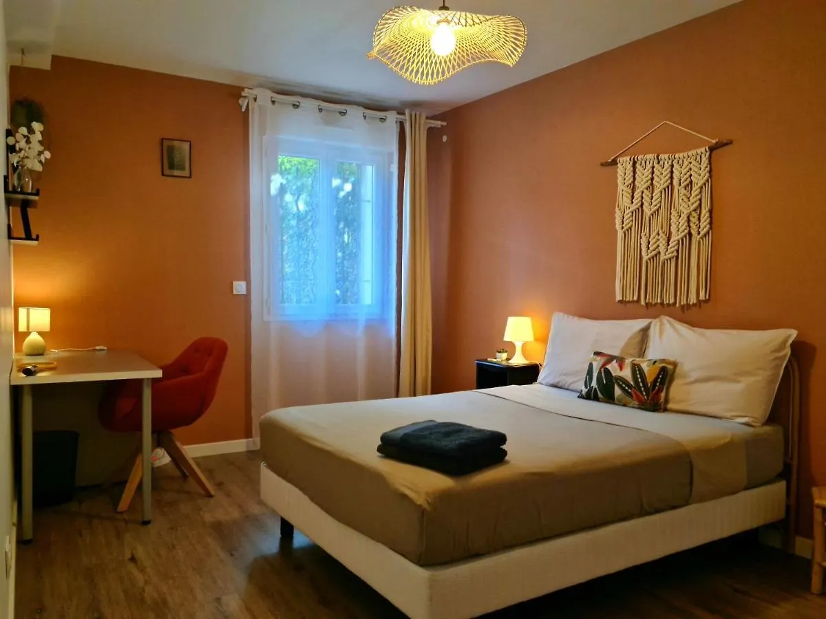Appartement Familial Proche Centre - Terrasse & Parking Prive Gratuit Avignon
