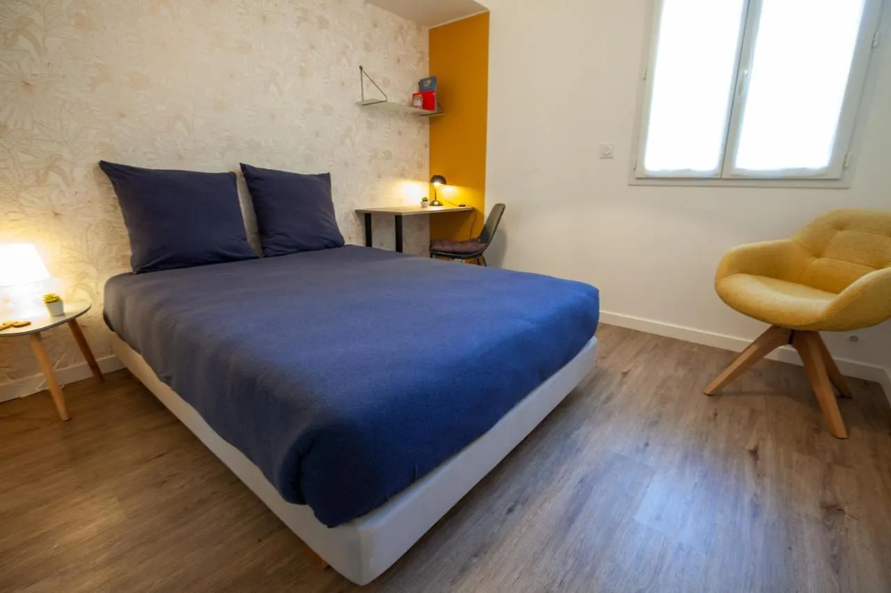 Apartment Appartement Familial Proche Centre - Terrasse & Parking Prive Gratuit Avignon