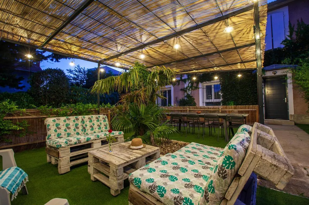 Appartement Familial Proche Centre - Terrasse & Parking Prive Gratuit Avignon